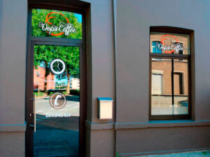 001_lettrage_sables_vitrine_enseigne_grafdesign_tournai_mouscron