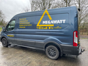 001_lettrage_vehicule_vitrine_enseigne_grafdesign_tournai