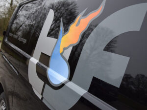 006_lettrage_vehicule_vitrine_enseigne_grafdesign_tournai