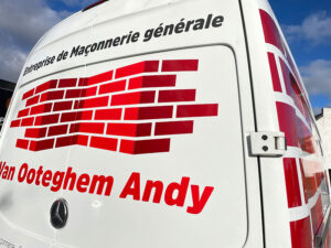 015_lettrage_vehicule_vitrine_enseigne_grafdesign_tournai