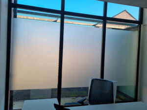 027_lettrage_sables_vitrine_enseigne_grafdesign_tournai_mouscron