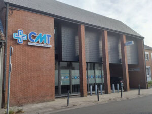 029_lettrage_sables_vitrine_enseigne_grafdesign_tournai_mouscron