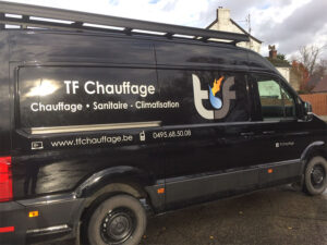 032_lettrage_vehicule_vitrine_enseigne_grafdesign_tournai