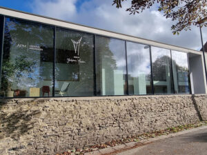 040_lettrage_sables_vitrine_enseigne_grafdesign_tournai_mouscron